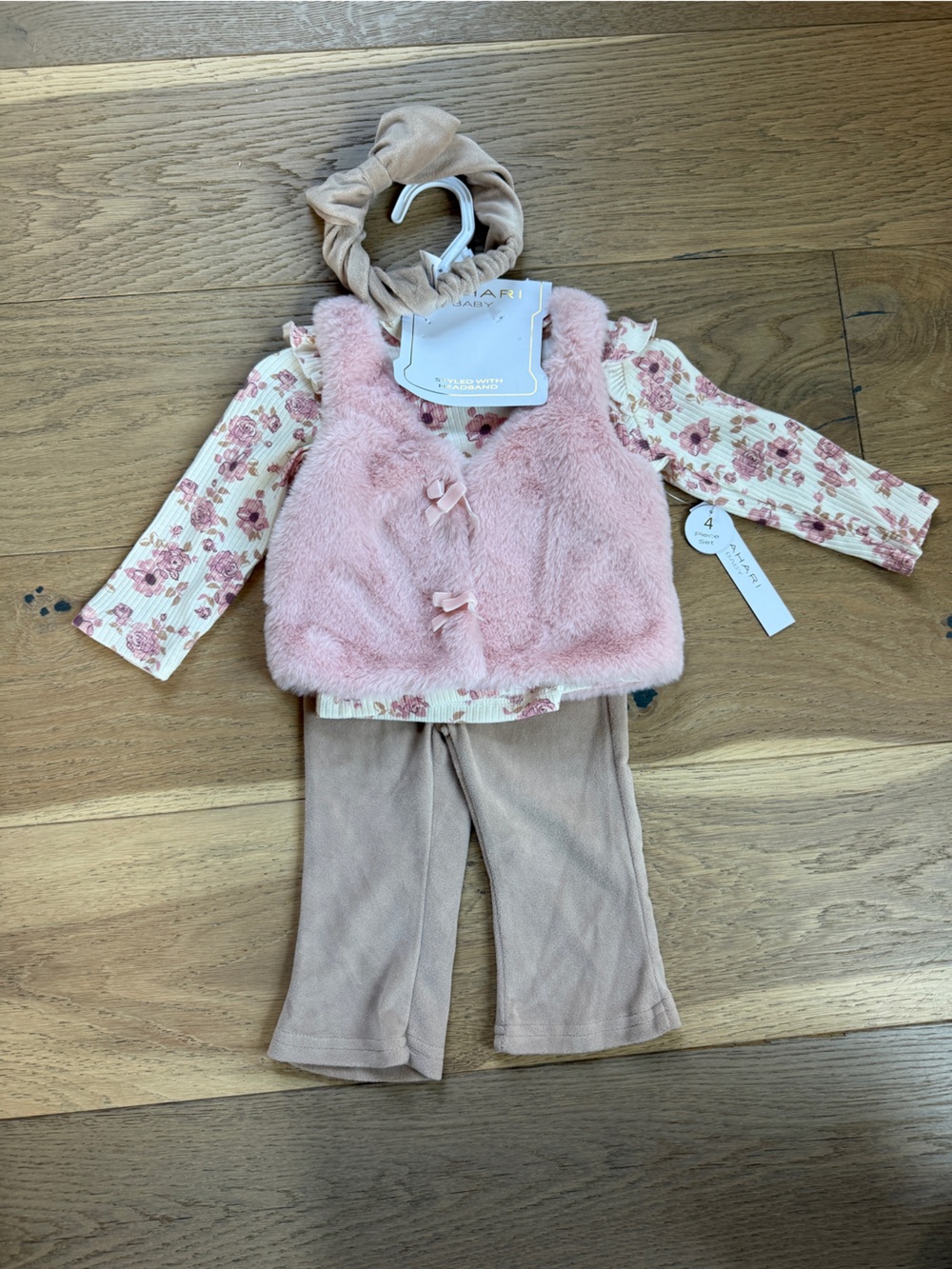 NWT Tahari Pink Floral 4-Piece Baby Outfit